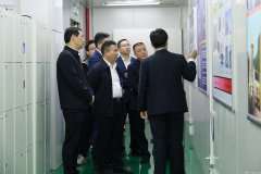 宜春市电子信息产业链招商小分队莅临济南俊瑶精品家居产品有限公司参观调研
